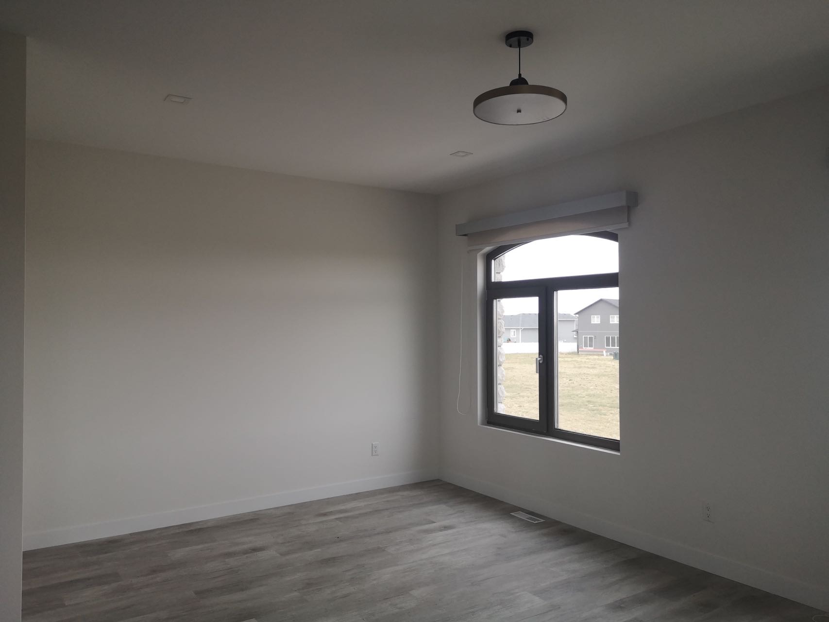 Dundurn近黑带湖 全新2卧2卫Townhouse 出租 - 5